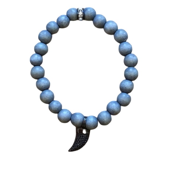 Queenbitter Jewelry - Shop Gift Ideas For Family and Friends